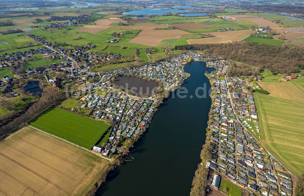 Luftbild Rees - Campingplatz mit Wohnwagen und Zelten im Ortsteil Mehr in Rees im Bundesland Nordrhein-Westfalen, Deutschland