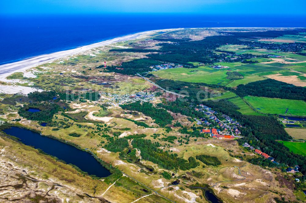 Wittdün auf Amrum von oben - Campingplatz mit Wohnwagen und Zelten im Ortsteil Süddorf in Wittdün auf Amrum im Bundesland Schleswig-Holstein, Deutschland