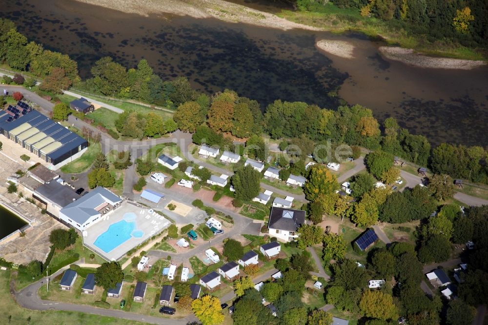 Luftbild Saumur - Campingplatz mit Wohnwagen und Zelten in Saumur in Pays de la Loire, Frankreich