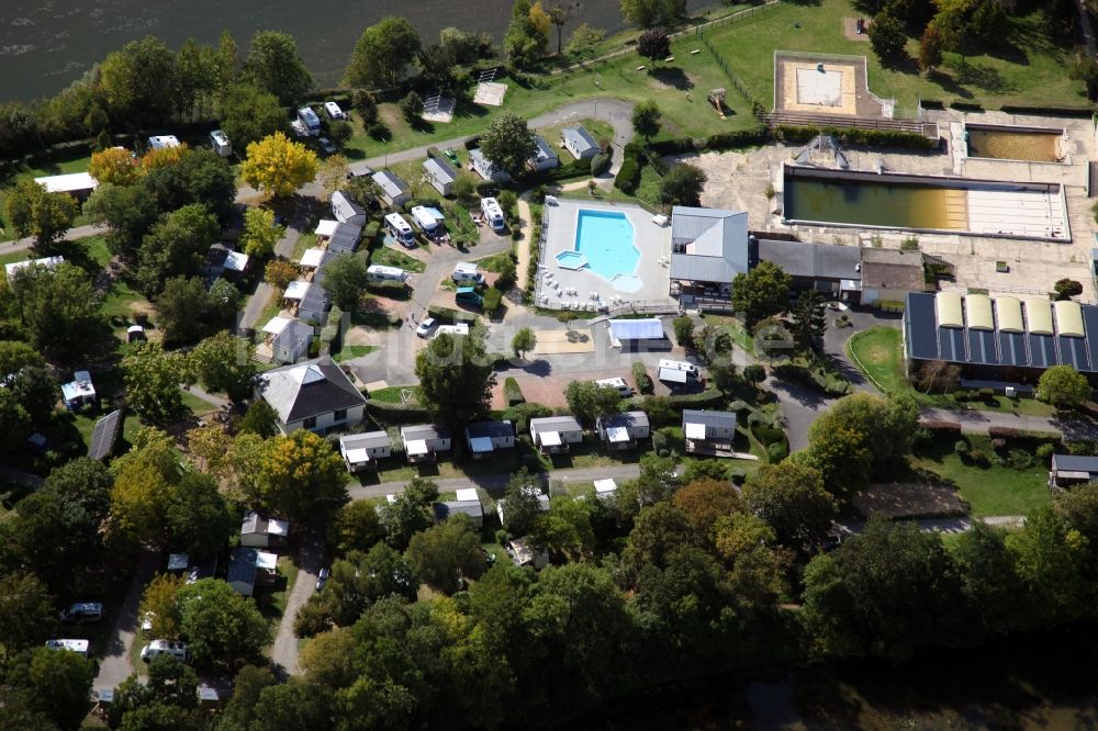 Luftbild Saumur - Campingplatz mit Wohnwagen und Zelten in Saumur in Pays de la Loire, Frankreich