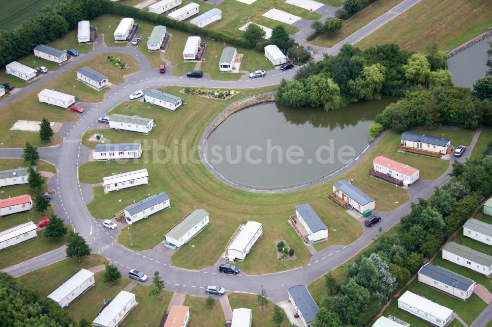 Ulrome aus der Vogelperspektive: Campingplatz mit Wohnwagen und Zelten in Ulrome in England, Vereinigtes Königreich