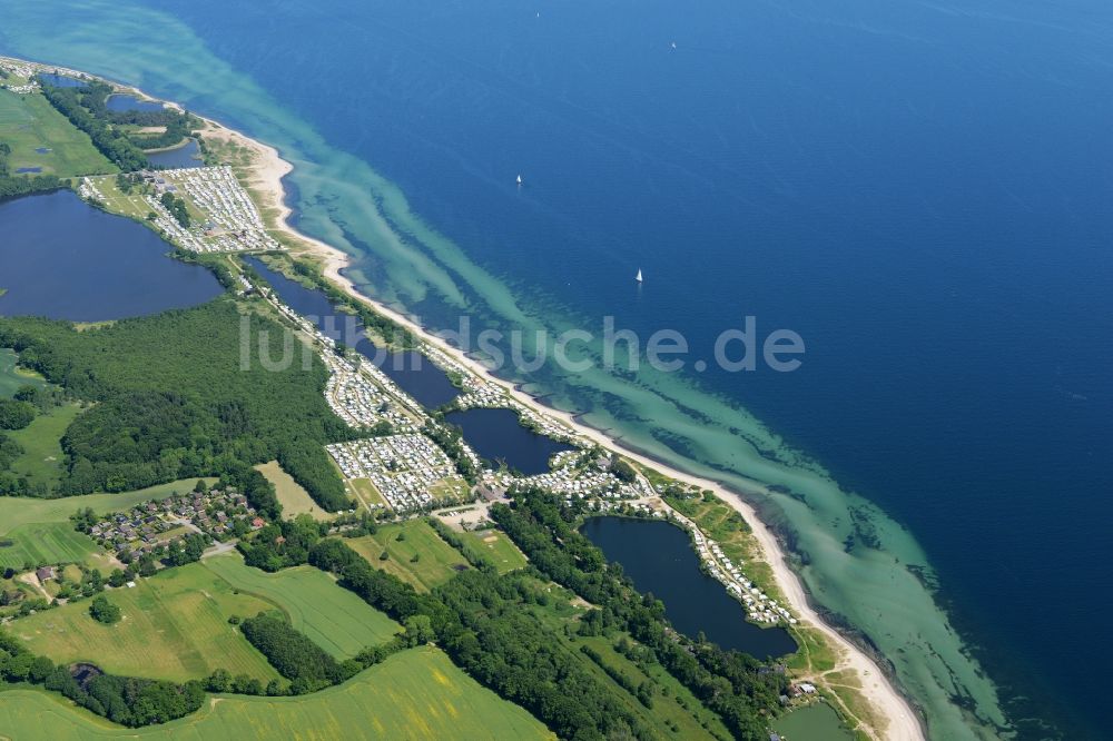 Luftbild Waabs - Campingplatz mit Wohnwagen und Zelten in Waabs im Bundesland Schleswig-Holstein