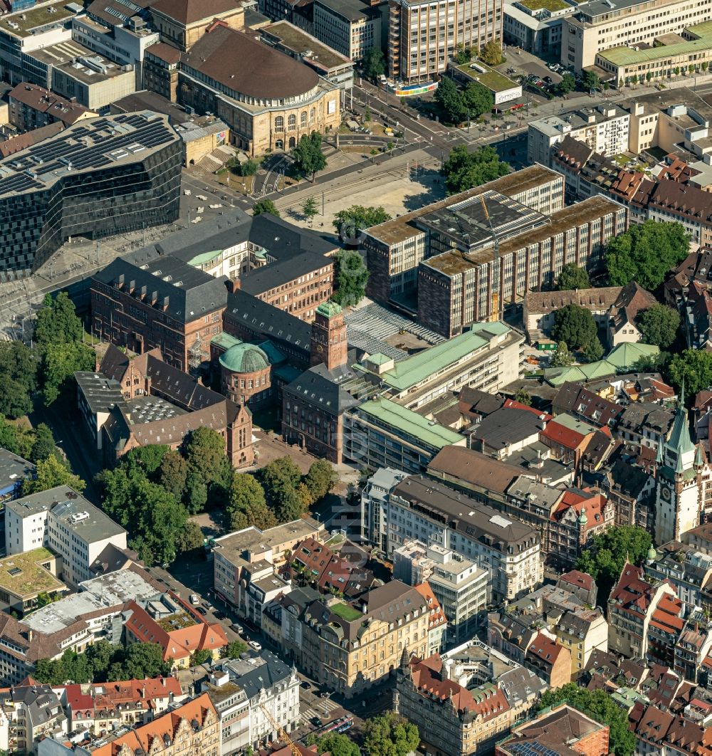 Freiburg im Breisgau aus der Vogelperspektive Campus Gebäude der