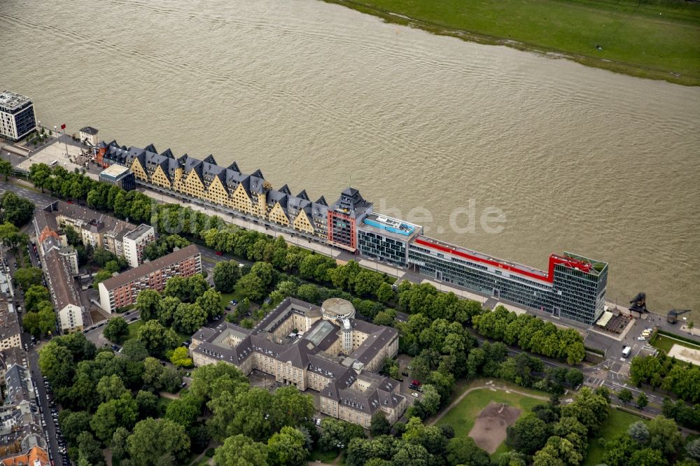 Köln aus der Vogelperspektive: Campus- Gebäude der Fachhochschule an der Claudiusstraße im Ortsteil Neustadt-Süd in Köln im Bundesland Nordrhein-Westfalen, Deutschland