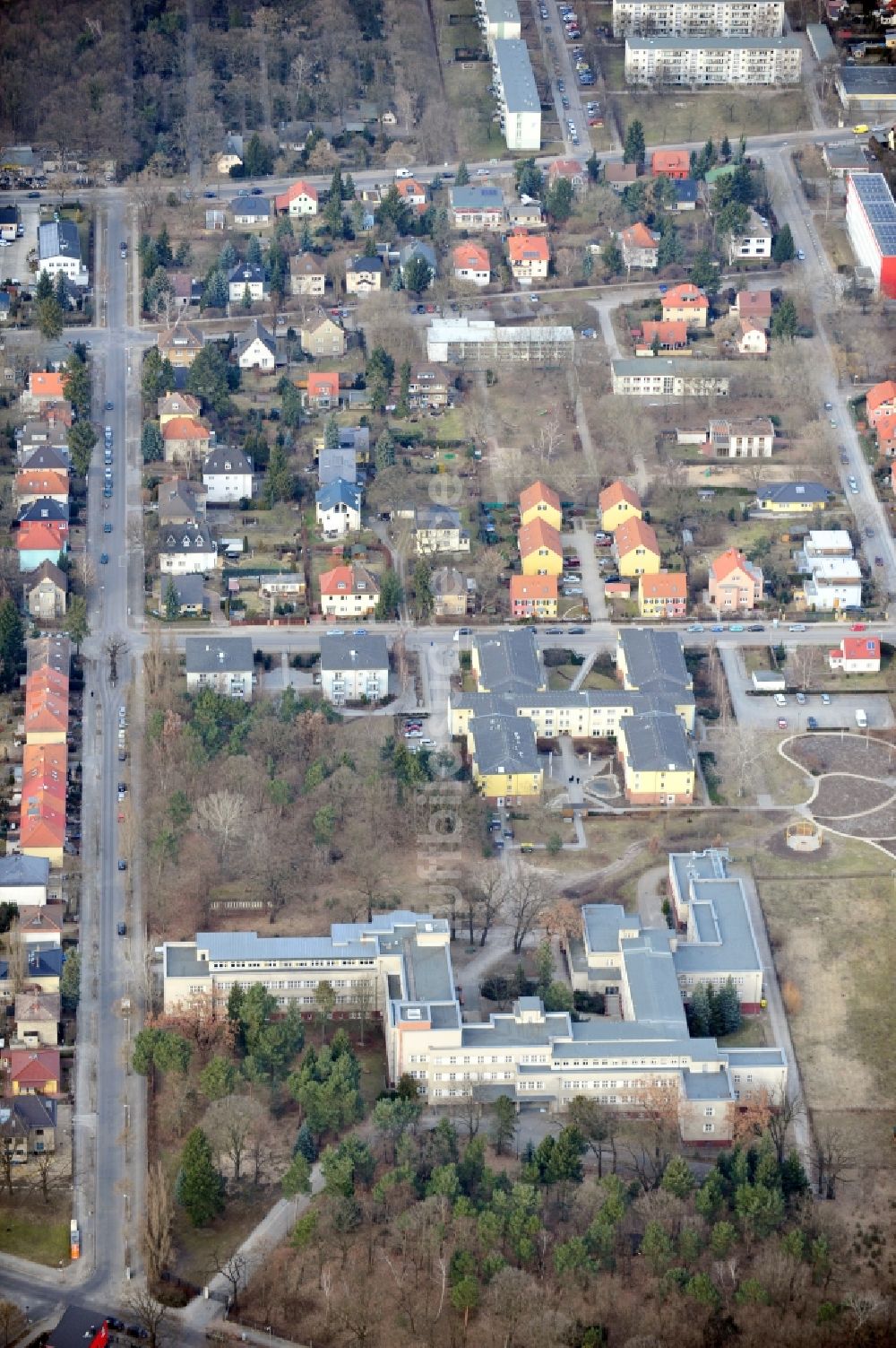 Luftbild Berlin - Campus- Gebäude der Fachhochschule Katholische Hochschule für Sozialwesen Berlin im Ortsteil Karlshorst in Berlin, Deutschland