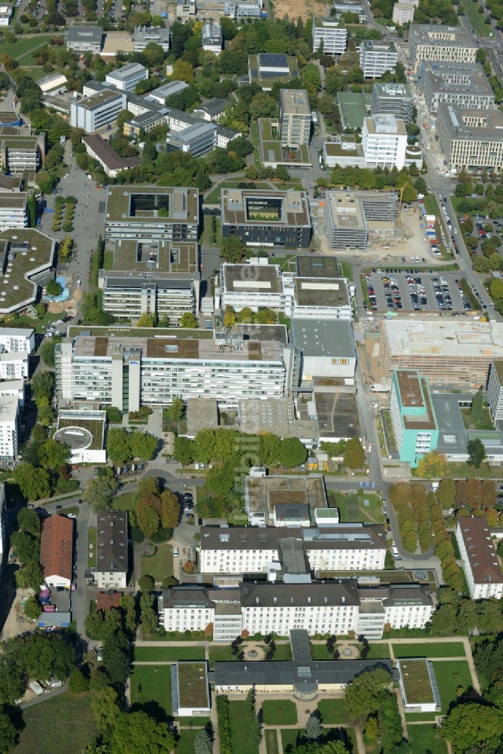 Luftaufnahme Heidelberg - Campus- Gebäude und Gelände der Universität in Heidelberg im Bundesland Baden-Württemberg