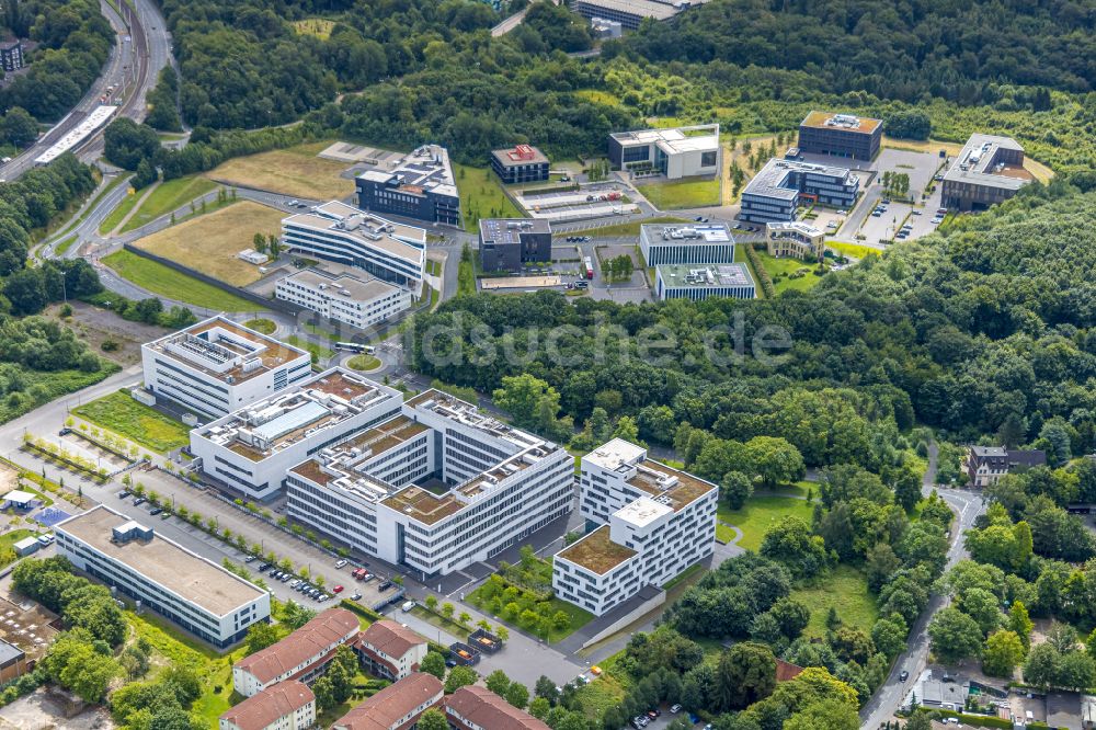 Bochum von oben - Campus- Gebäude der Hochschule für Gesundheit am Gesundheitscampus im Stadtteil Querenburg in Bochum im Bundesland Nordrhein-Westfalen