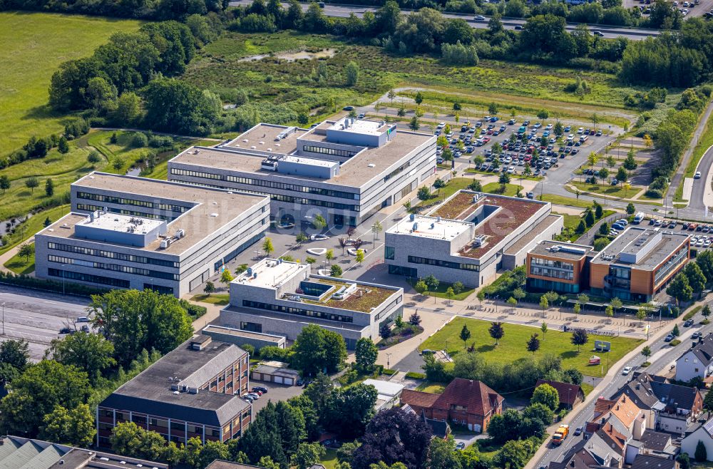 Lippstadt aus der Vogelperspektive: Campus- Gebäude der Hochschule Hamm-Lippstadt in Lippstadt im Bundesland Nordrhein-Westfalen, Deutschland