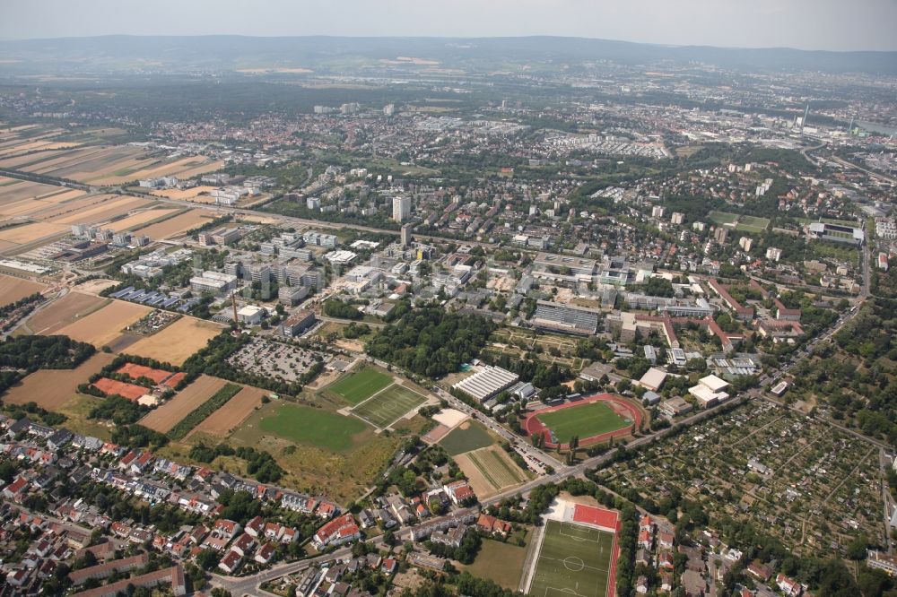 Mainz von oben - Campus- Gebäude der Johannes Gutenberg Universität in Mainz im Bundesland Rheinland-Pfalz