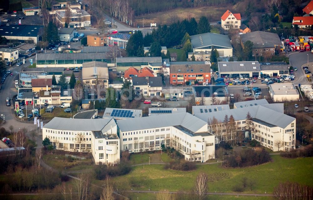 Luftaufnahme Witten - Campus- Gebäude der privaten Universität Witten/Herdecke in Witten im Bundesland Nordrhein-Westfalen