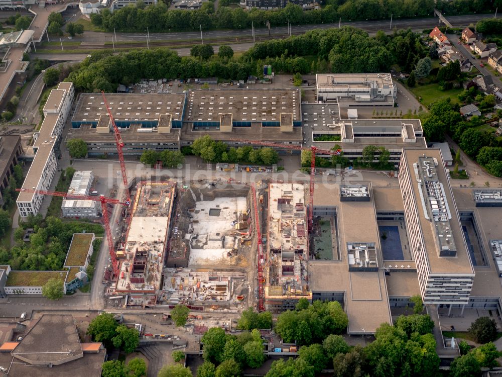 Luftaufnahme Bochum - Campus- Gebäude der Ruhr-Universität in Bochum im Bundesland Nordrhein-Westfalen