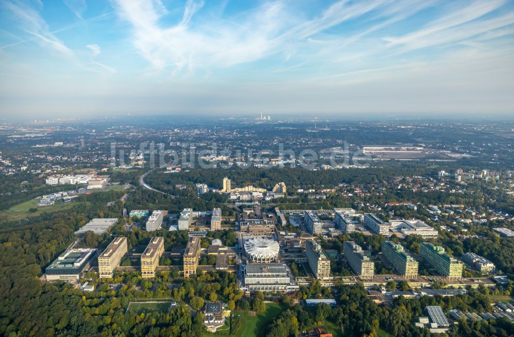 Luftaufnahme Bochum - Campus- Gebäude der Ruhr-Universität in Bochum im Bundesland Nordrhein-Westfalen