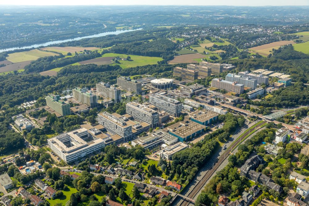 Bochum aus der Vogelperspektive: Campus- Gebäude der Ruhr-Universität in Bochum im Bundesland Nordrhein-Westfalen