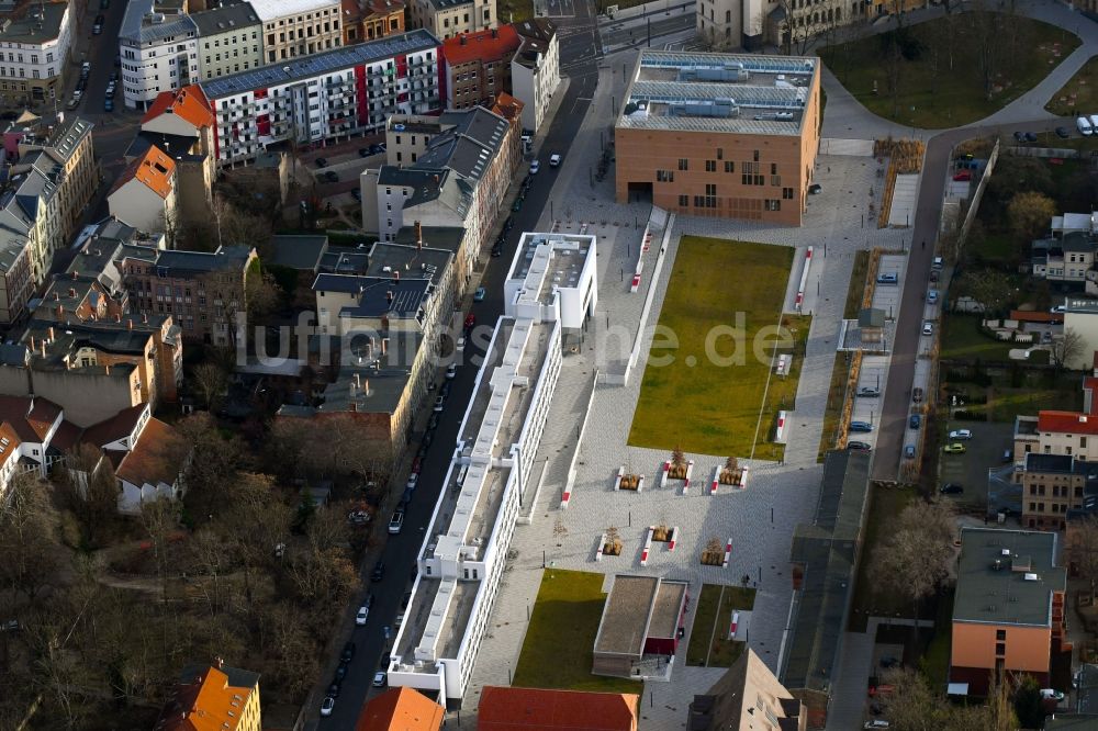 Luftaufnahme Halle (Saale) - Campus- Gebäude Steintor-Campus der Martin-Luther-Universität Halle-Wittenberg in der Emil-Abderhalden-Straße in Halle (Saale) im Bundesland Sachsen-Anhalt, Deutschland