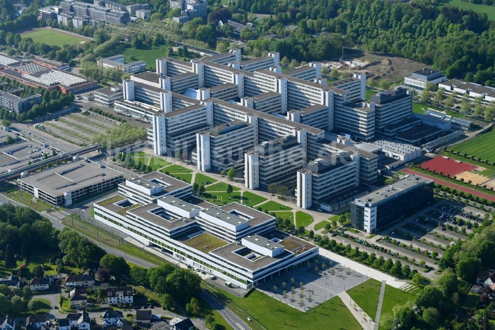 Luftaufnahme Bielefeld - Campus- Gebäude der Universität Bielefeld in Bielefeld im Bundesland Nordrhein-Westfalen, Deutschland