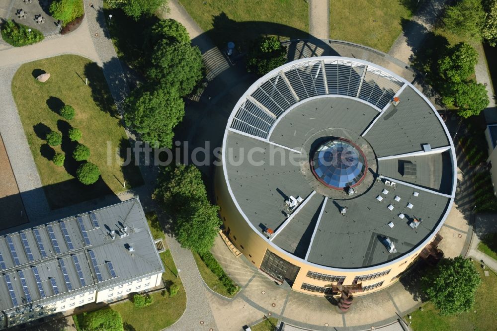 Senftenberg aus der Vogelperspektive: Campus- Gebäude der Universität BTU Cottbus-Senftenberg in Senftenberg im Bundesland Brandenburg, Deutschland