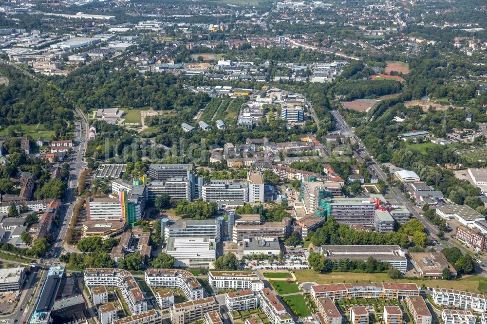 Luftaufnahme Essen - Campus- Gebäude der Universität Duisburg-Essen in Essen im Bundesland Nordrhein-Westfalen - NRW, Deutschland