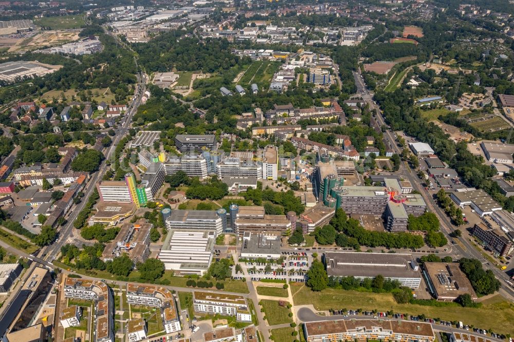 Luftbild Essen - Campus- Gebäude der Universität Duisburg-Essen in Essen im Bundesland Nordrhein-Westfalen - NRW, Deutschland