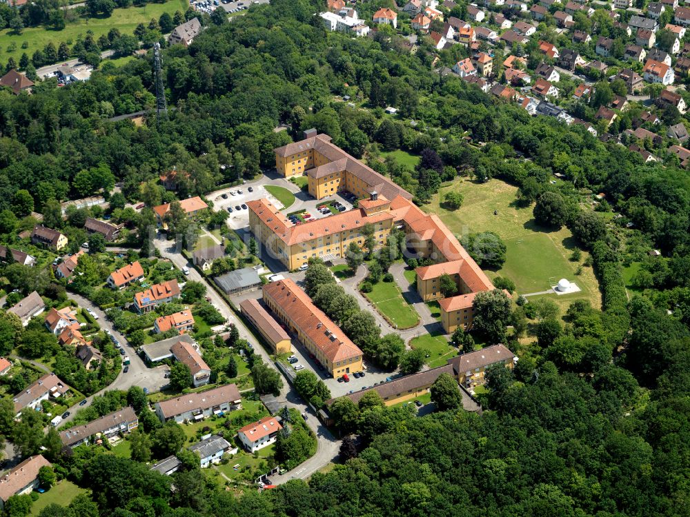 Tübingen aus der Vogelperspektive: Campus- Gebäude der Universität Eberhard Karls Universität Tübingen in Tübingen im Bundesland Baden-Württemberg, Deutschland