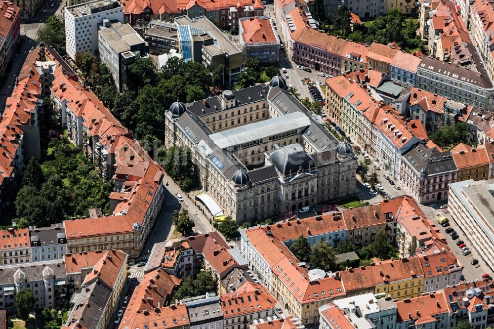 Graz aus der Vogelperspektive: Campus- Gebäude der Universität TU Graz in Graz in Steiermark, Österreich