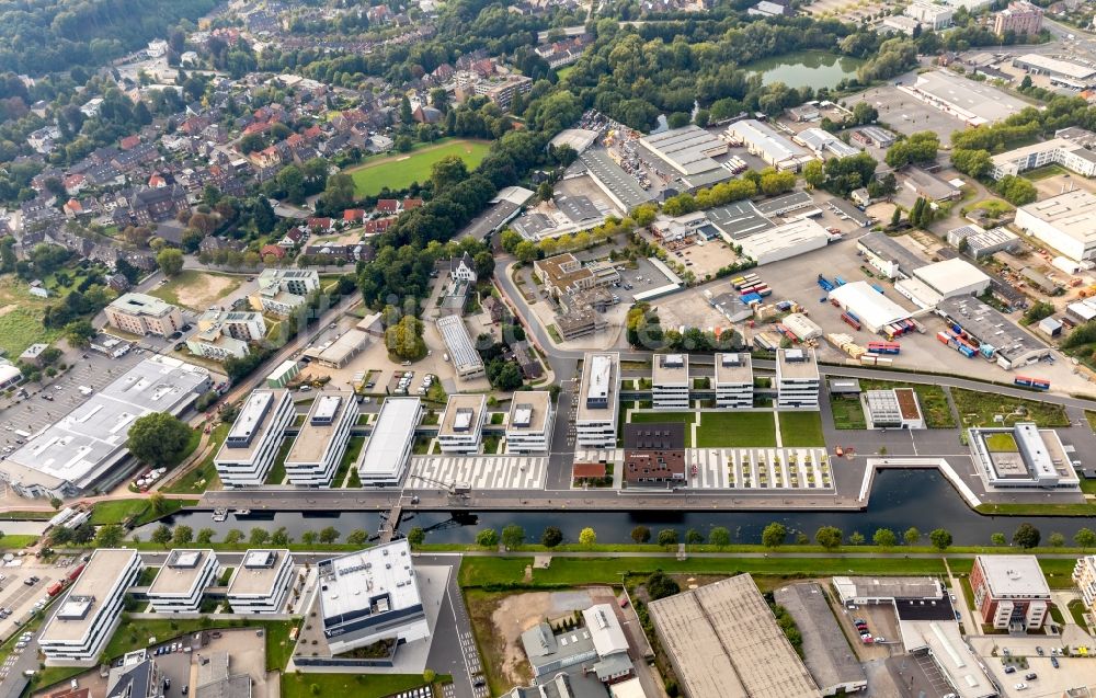 Kleve von oben - Campus- Gebäude der Universität Hochschule Rhein-Waal in Kleve im Bundesland Nordrhein-Westfalen, Deutschland