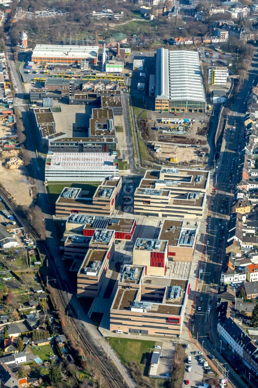 Mülheim an der Ruhr aus der Vogelperspektive: Campus- Gebäude der Universität Hochschule Ruhr West - Campus Mülheim in Mülheim an der Ruhr im Bundesland Nordrhein-Westfalen