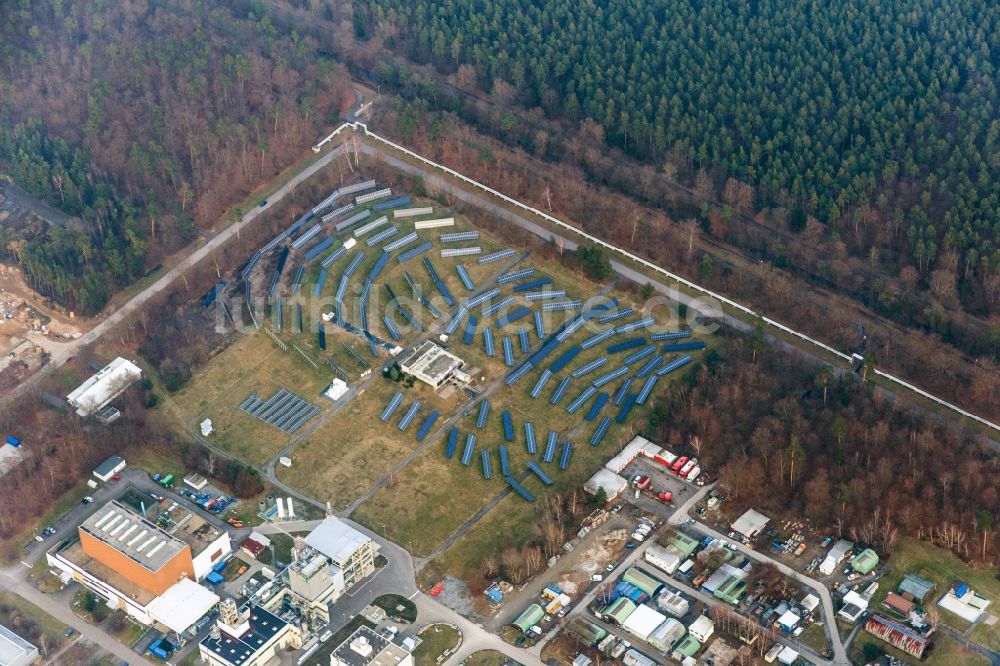 Eggenstein-Leopoldshafen aus der Vogelperspektive: Campus- Gebäude der Universität KIT - Campus Nord (ehemaliges Kernforschungszentrum Karlsruhe) im Ortsteil Leopoldshafen in Eggenstein-Leopoldshafen im Bundesland Baden-Württemberg, Deutschland