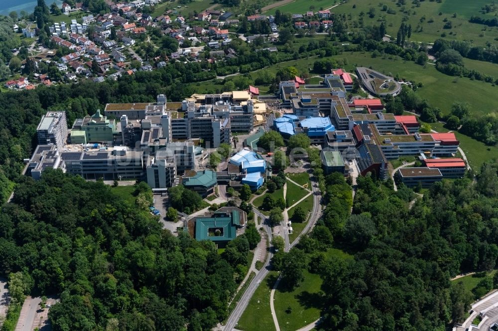 Konstanz aus der Vogelperspektive: Campus- Gebäude der Universität Konstanz im Ortsteil Egg in Konstanz im Bundesland Baden-Württemberg, Deutschland