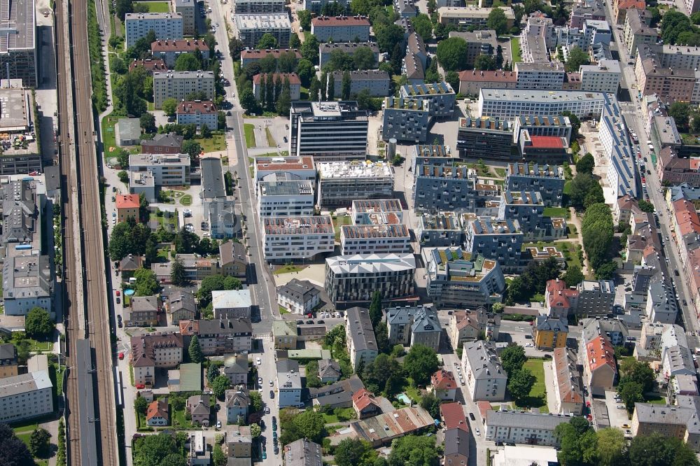 Luftaufnahme Salzburg - Campus- Gebäude der Universität Paracelsus Medizinische Privatuniversität in Salzburg in Österreich