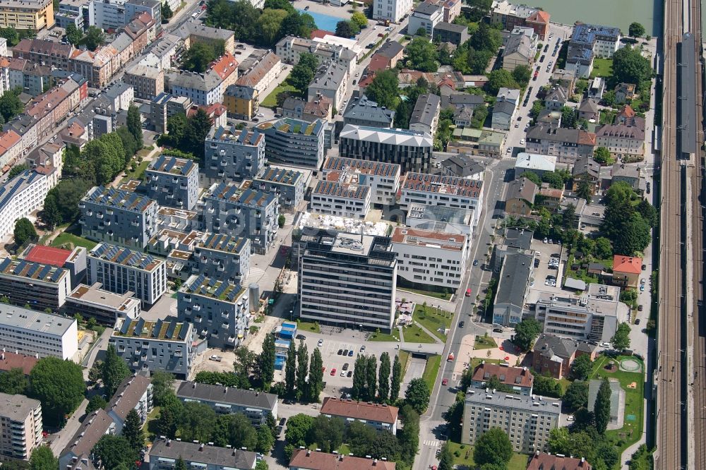 Salzburg von oben - Campus- Gebäude der Universität Paracelsus Medizinische Privatuniversität in Salzburg in Österreich