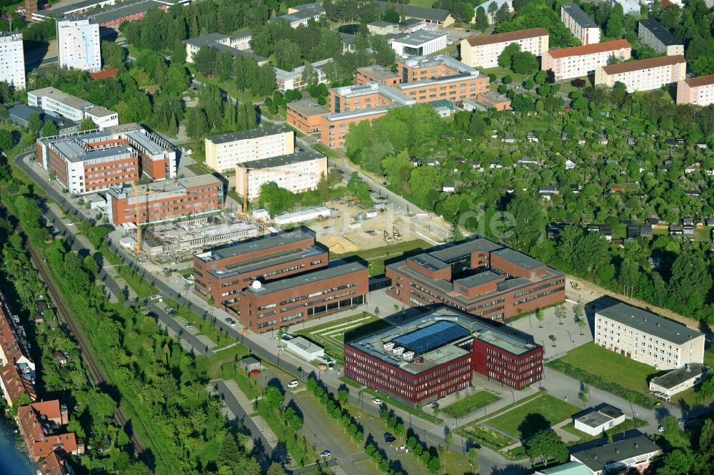 Rostock aus der Vogelperspektive: Campus- Gebäude der Universität Rostock in Rostock im Bundesland Mecklenburg-Vorpommern, Deutschland