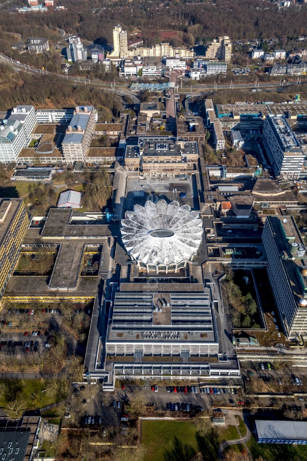 Luftbild Bochum - Campus- Gebäude der Universität Ruhr-Universität Bochum RUB auf den Ruhrhöhen in Bochum im Bundesland Nordrhein-Westfalen, Deutschland