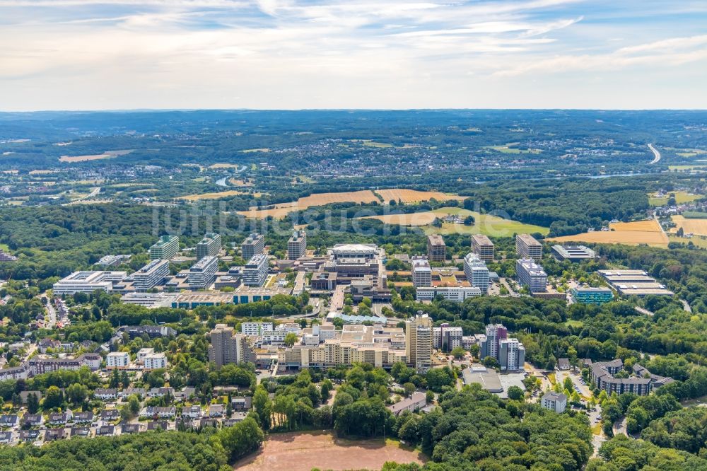 Bochum von oben - Campus- Gebäude der Universität Ruhr-Universität Bochum RUB auf den Ruhrhöhen in Bochum im Bundesland Nordrhein-Westfalen, Deutschland