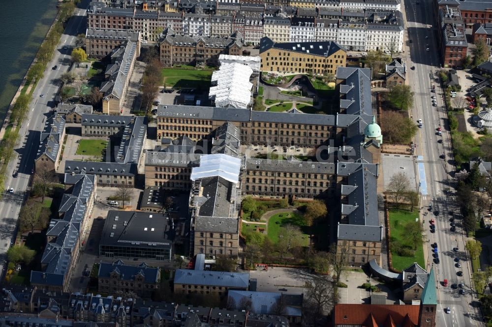 Kopenhagen aus der Vogelperspektive: Campus- Gebäude der Universität Syddansk Universitet Kobenhavn Oster Farimagsgade in Kopenhagen in Region Hovedstaden, Dänemark