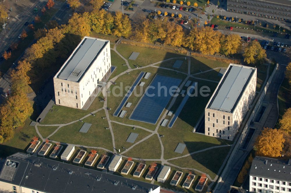 Dresden aus der Vogelperspektive: Campus- Gebäude der Universität TU Technische Universität in Dresden im Bundesland Sachsen, Deutschland