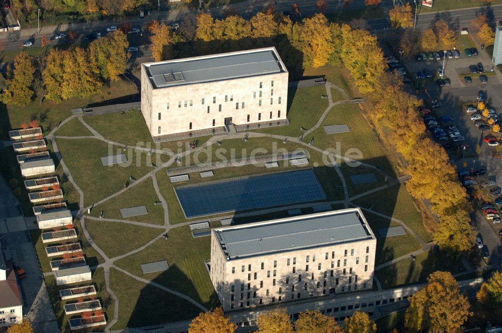 Dresden aus der Vogelperspektive: Campus- Gebäude der Universität TU Technische Universität in Dresden im Bundesland Sachsen, Deutschland