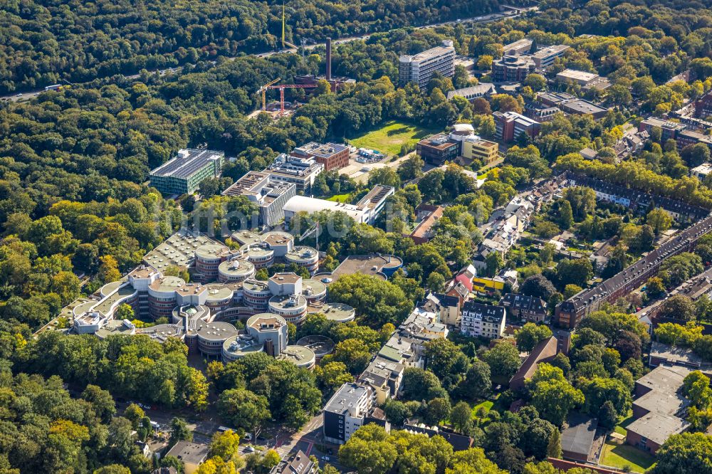 Duisburg aus der Vogelperspektive: Campus- Gebäude der Universität Universität Essen-Duisburg in Duisburg im Bundesland Nordrhein-Westfalen, Deutschland