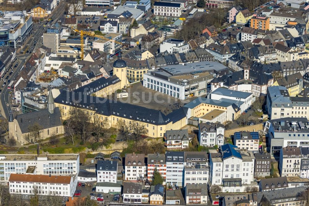 Luftaufnahme Siegen - Campus- Gebäude der Universität Universität Siegen - Campus Unteres Schloss in Siegen im Bundesland Nordrhein-Westfalen, Deutschland