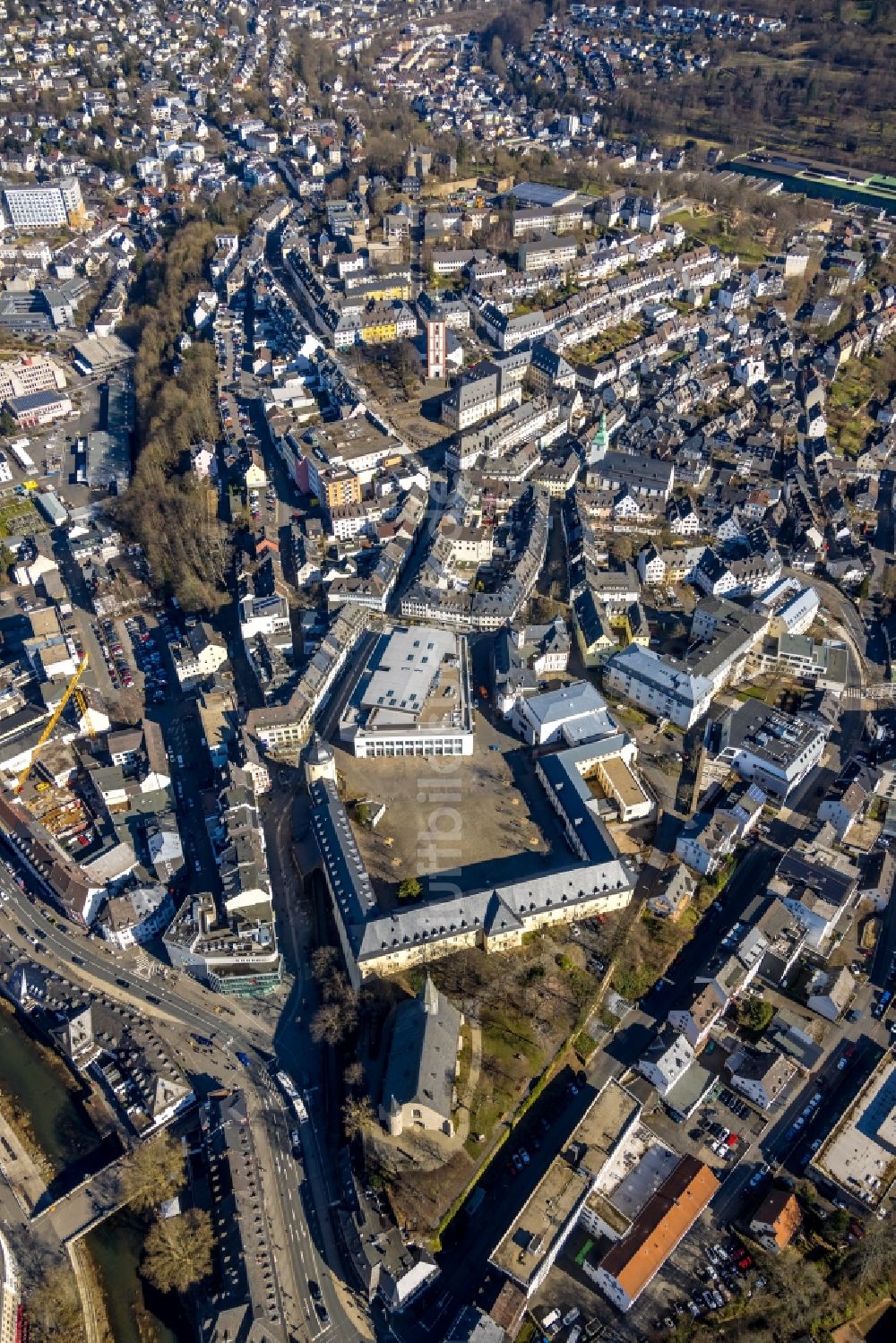 Luftbild Siegen - Campus- Gebäude der Universität Universität Siegen - Campus Unteres Schloss in Siegen im Bundesland Nordrhein-Westfalen, Deutschland