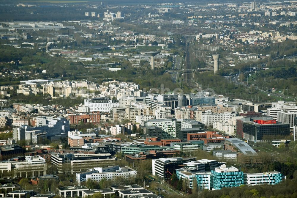 Guyancourt von oben - Campus- Gelände mit der Fakultät für Rechts- und Politikwissenschaften der Universität Universite de Versailles Saint-Quentin-en-Yvelines in Guyancourt in Ile-de-France, Frankreich