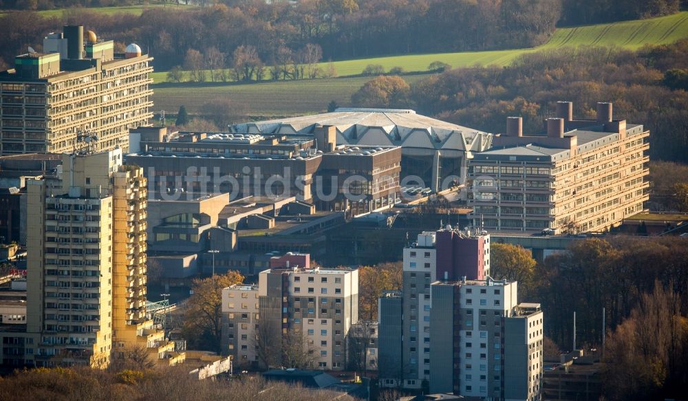 Bochum aus der Vogelperspektive: Campus- Gelände und Gebäude der Ruhr-Universität im Südosten von Bochum im Bundesland Nordrhein-Westfalen