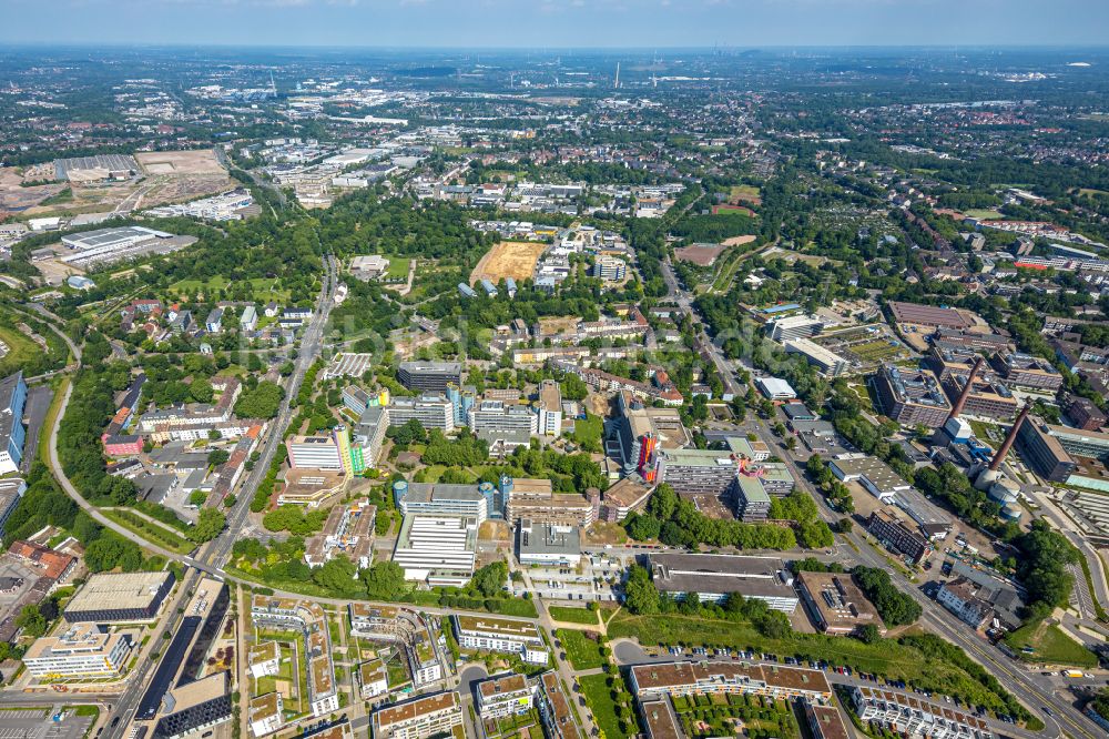 Luftaufnahme Essen - Campus- Gelände der Universität Duisburg-Essen im Ortsteil Nordviertel in Essen im Bundesland Nordrhein-Westfalen - NRW, Deutschland