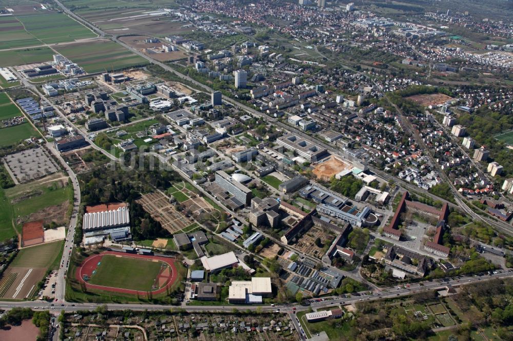 Mainz aus der Vogelperspektive: Campus - Gelände der Universität Johannes Gutenberg in Mainz im Bundesland Rheinland-Pfalz