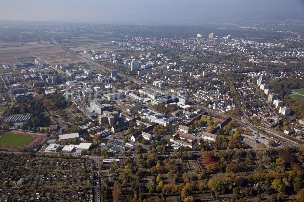 Mainz aus der Vogelperspektive: Campus - Gelände der Universität Johannes Gutenberg in Mainz im Bundesland Rheinland-Pfalz