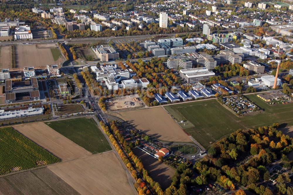 Mainz aus der Vogelperspektive: Campus - Gelände der Universität Johannes Gutenberg in Mainz im Bundesland Rheinland-Pfalz