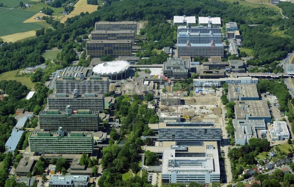 Bochum von oben - Campus- Gelände der Universität Ruhr-Universität in Bochum im Bundesland Nordrhein-Westfalen