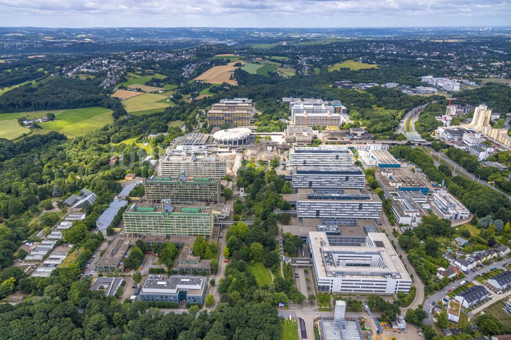 Bochum aus der Vogelperspektive: Campus- Gelände der Universität Ruhr-Universität Bochum RUB in Bochum im Bundesland Nordrhein-Westfalen, Deutschland