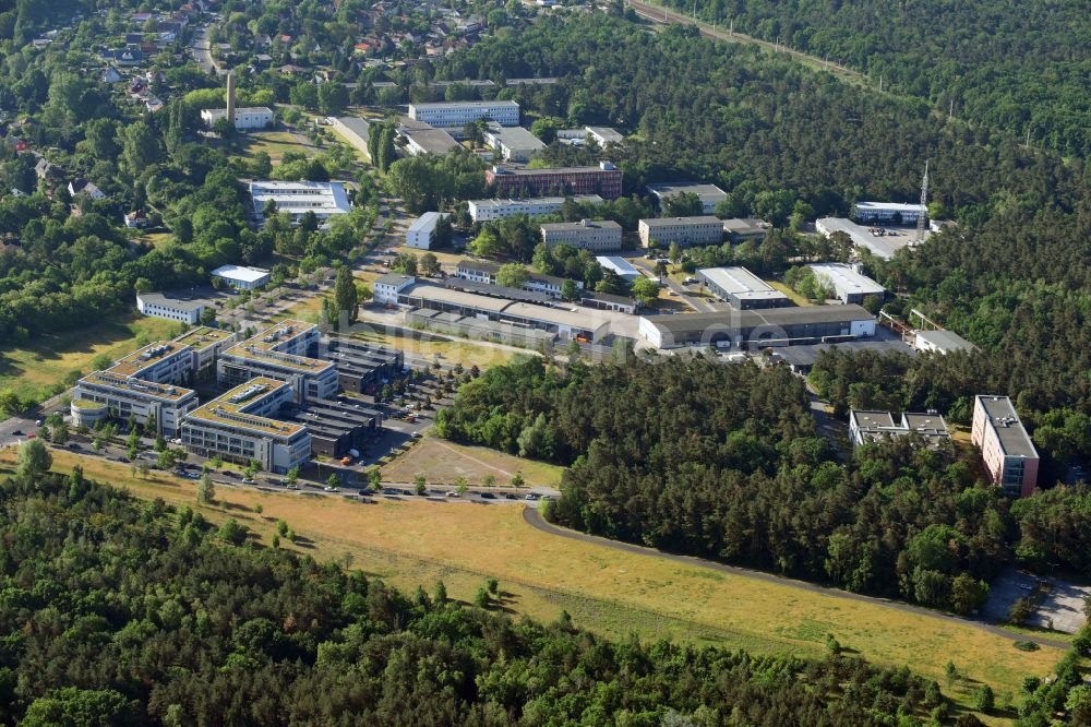 Berlin aus der Vogelperspektive: Campus des Innovationspark Wuhlheide ( IPW ) in Berlin - Köpenick