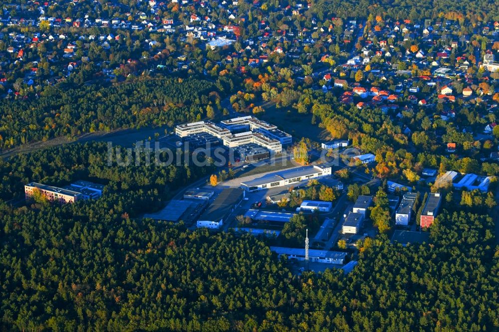 Luftaufnahme Berlin - Campus des Innovationspark Wuhlheide ( IPW ) in Berlin - Köpenick