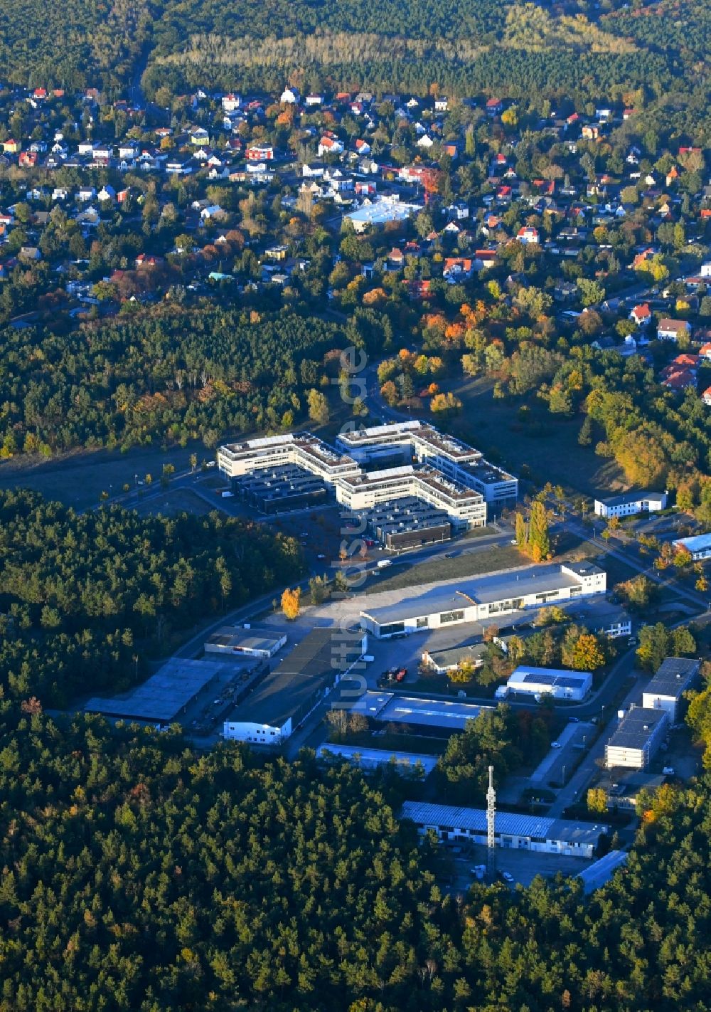 Berlin von oben - Campus des Innovationspark Wuhlheide ( IPW ) in Berlin - Köpenick